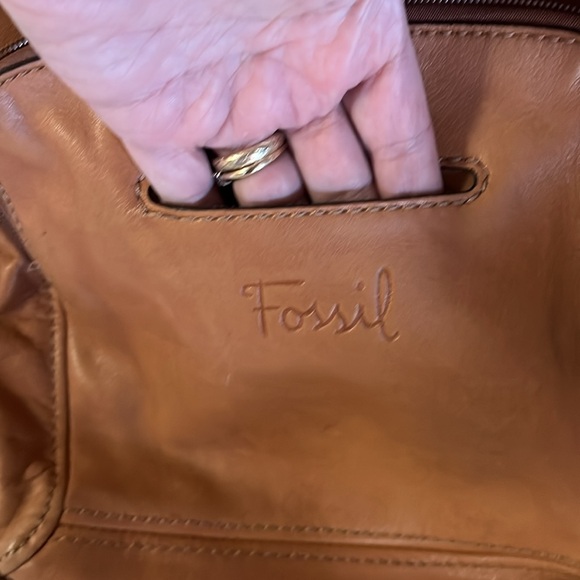 Fossil soft leather crossbody bag tan leather adjustable strap - Picture 2 of 9